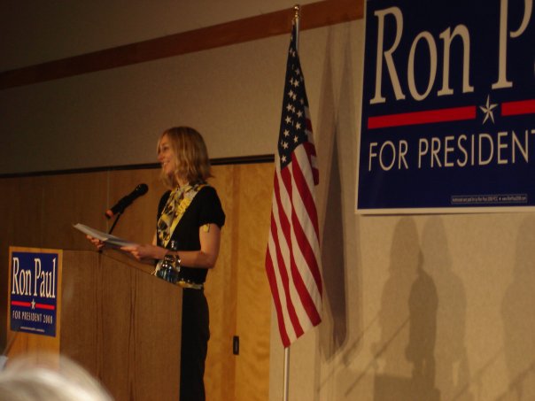 Ellen Finnigan introducing Ron Paul at The University of Montana in 2008